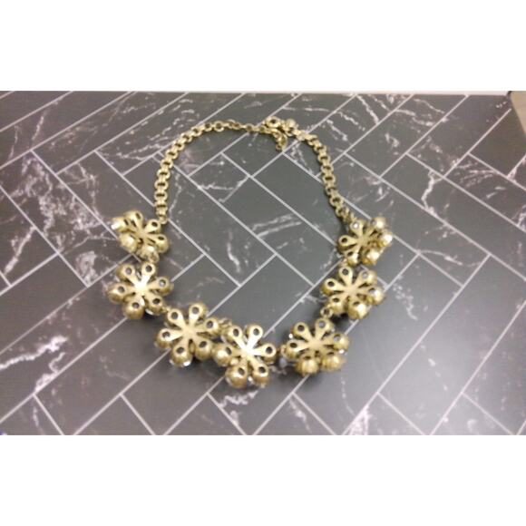 J Crew Bold Statement Rinestone Flowers Necklace - Picture 3 of 8